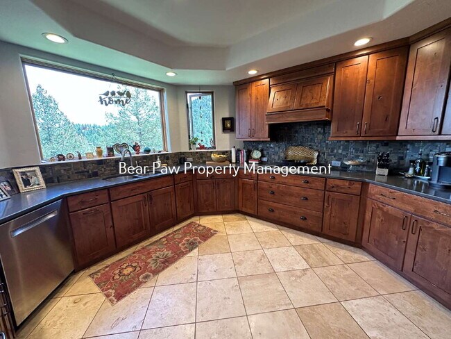 Building Photo - SHORT TERM, FULLY FURNISHED HOME IN EVERGREEN!!