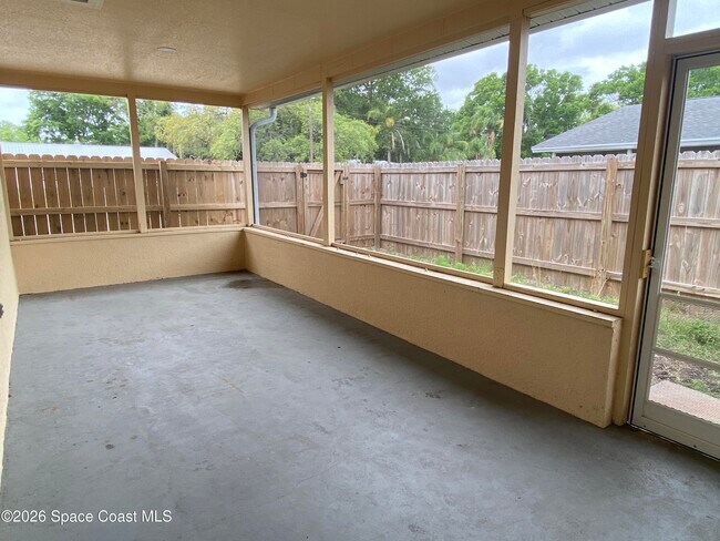 Building Photo - 105 Lagrange Ave