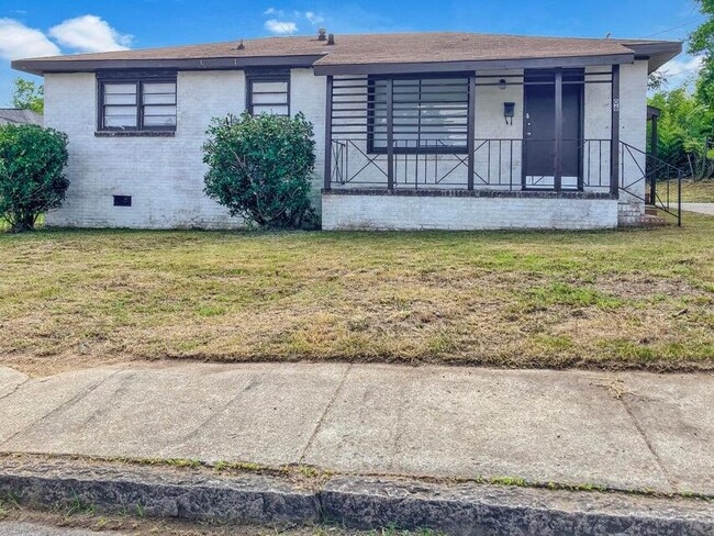Primary Photo - 506 Weed St