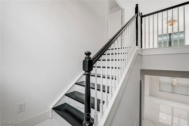 Building Photo - 11604 Meadowrun Cir