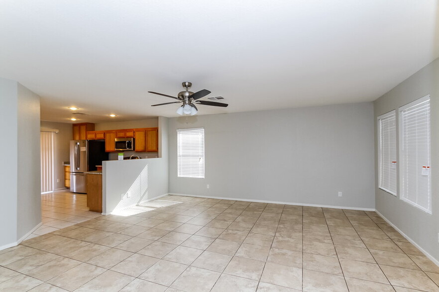 Building Photo - 1024 Sky Forest Dr