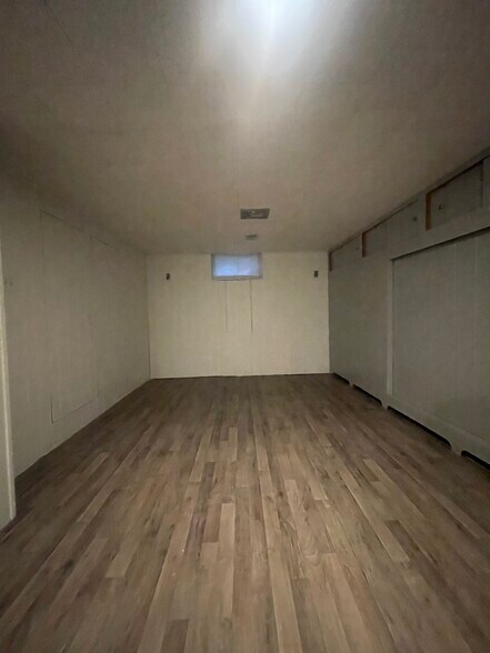 Recreational room / home office area in the basement - 3263 S 58th Ct