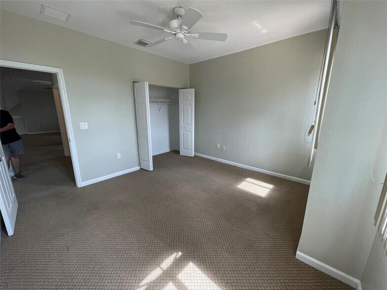 Building Photo - 5031 Madison Lakes Cir W