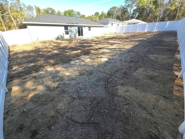 Building Photo - 774 W Deacon Pl