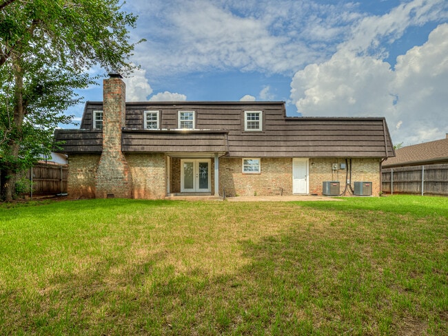 Building Photo - 7704 Brookside Dr