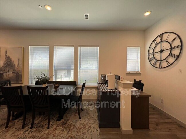 Building Photo - 6436 Northern Dancer Dr