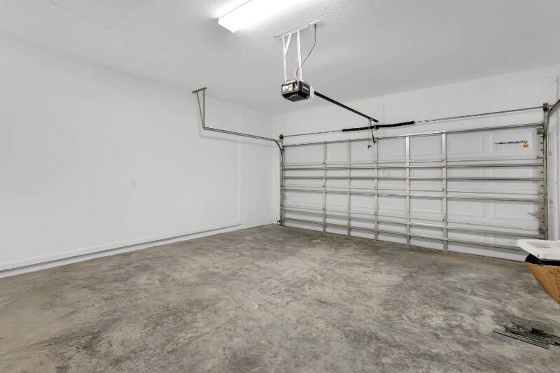 Building Photo - 3751 Watercliff Cir