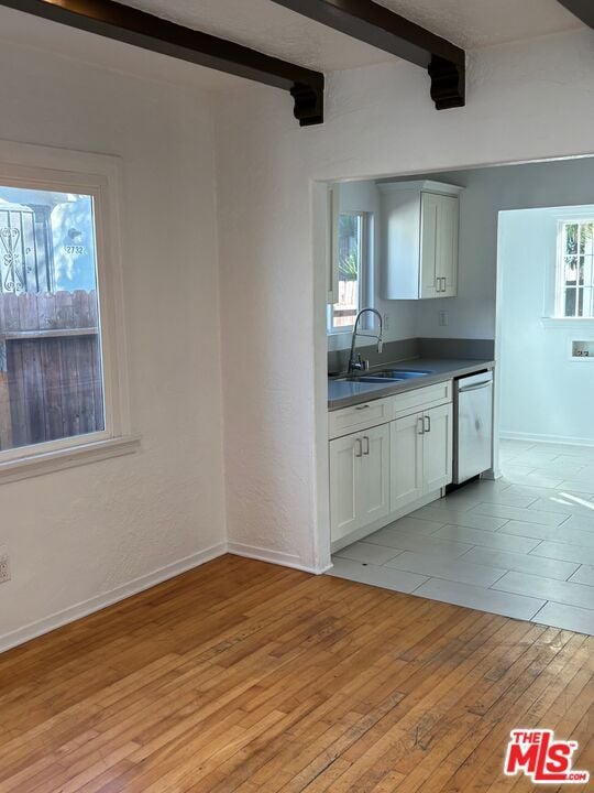 Building Photo - 2736 Cloverdale Ave