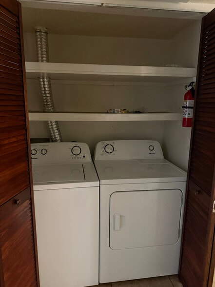 Building Photo - 12221 W Bell Rd