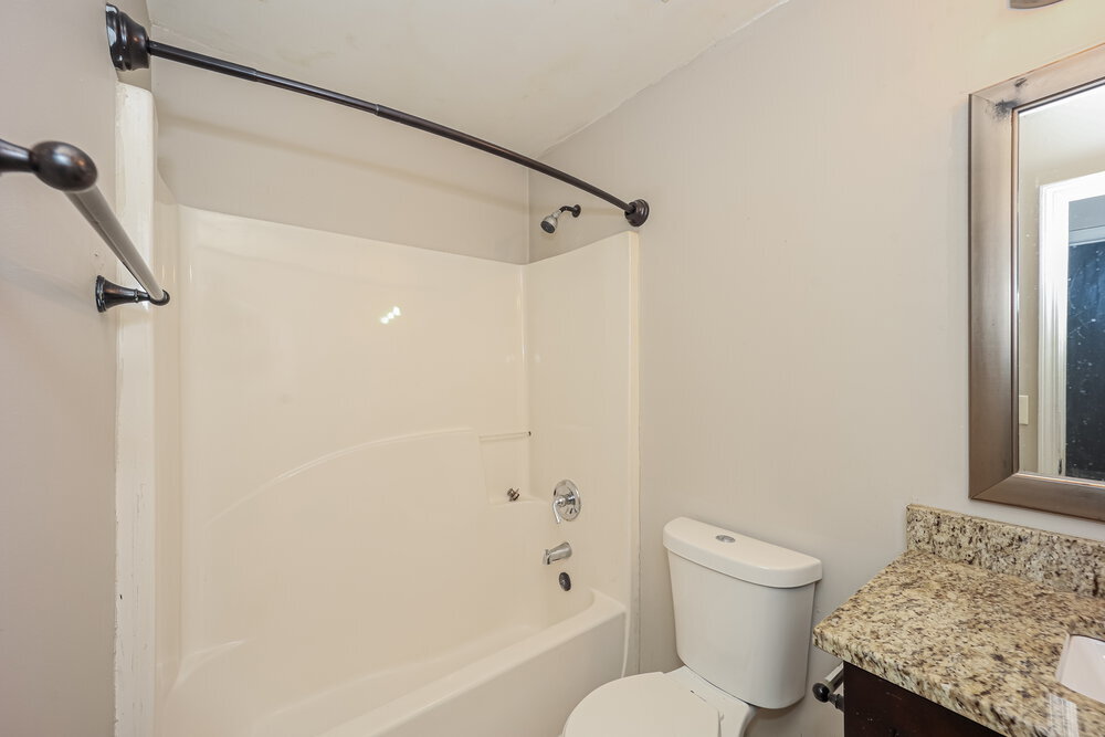 Building Photo - 1103 Village Oaks