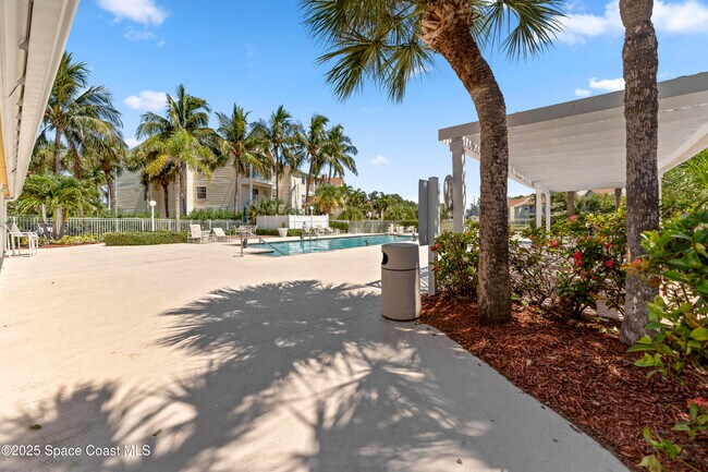 Building Photo - 1841 Island Club Dr
