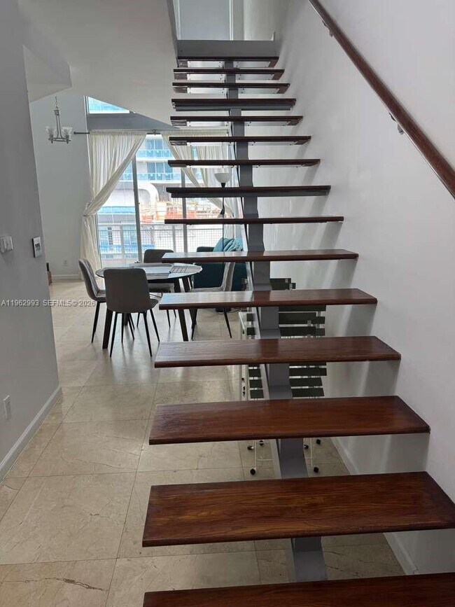 Building Photo - 690 SW 1st Ct