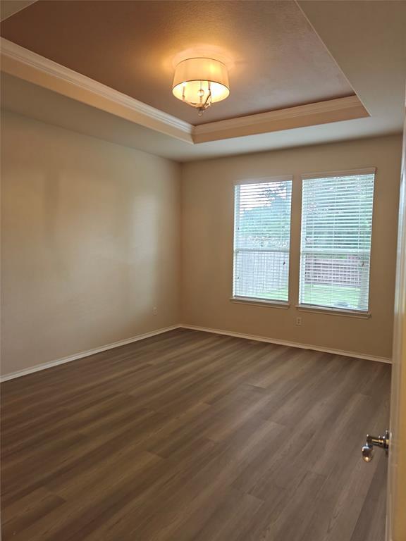Building Photo - 5610 Hopkins Dr
