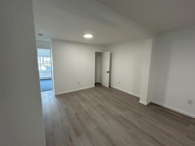 Building Photo - 222 W Patterson St