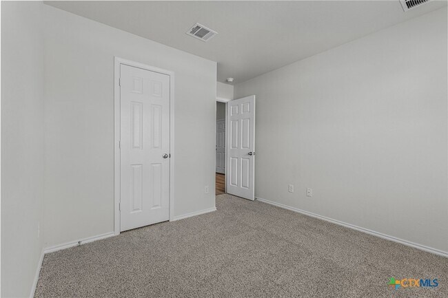 Building Photo - 4011 Baerlon Cv