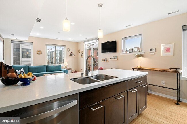 Building Photo - 847 N 16th St