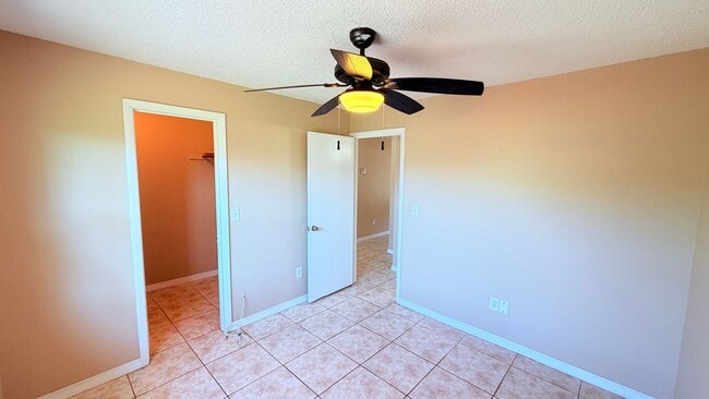 Building Photo - Cozy 2 BR / 2 BA Duplex