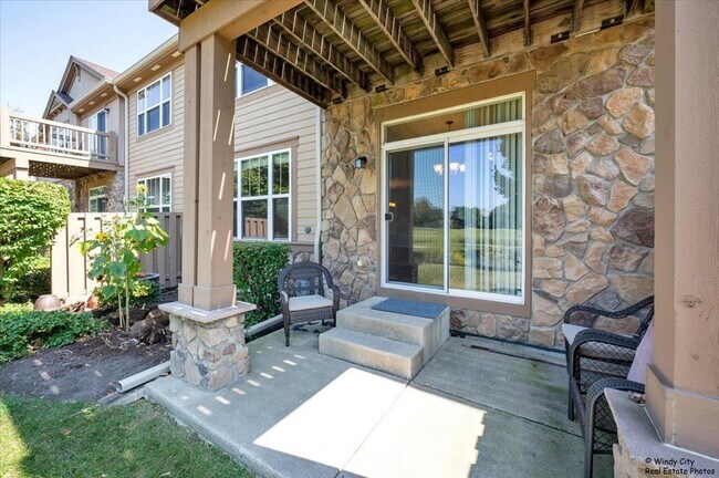 Building Photo - 1848 Crenshaw Cir