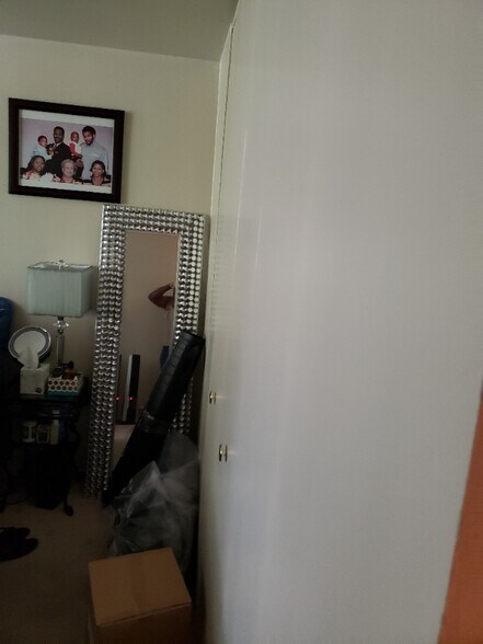 Building Photo - 2605 S Indiana Ave