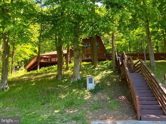 Building Photo - 5763 Hawk Ridge Rd