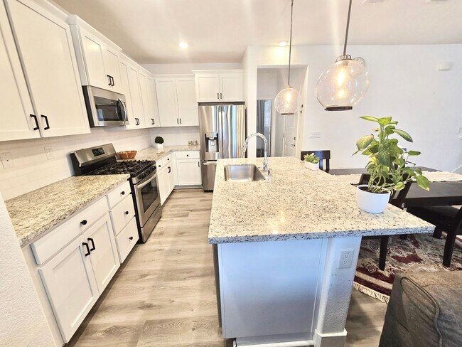 Building Photo - Elegant & Functional – Your Spring Lake Dream Home Awaits