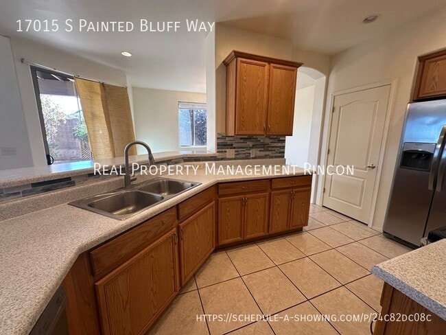Building Photo - 17015 S Painted Bluff Way