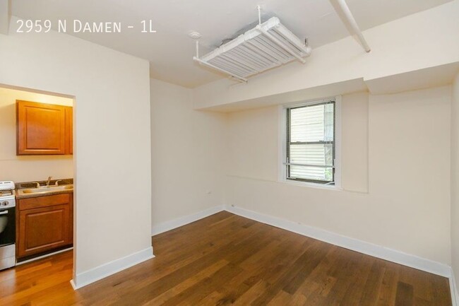Cozy Studio in Lincoln Park! Gas and Heat... - Cozy Studio in Lincoln Park!  Gas and Heat...