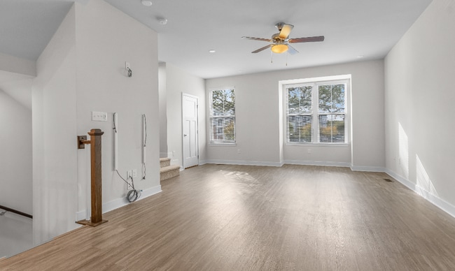 Building Photo - WOW! Amazing 3 story condo for rent
