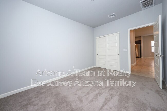Building Photo - 9404 W Gambel Oak Ln