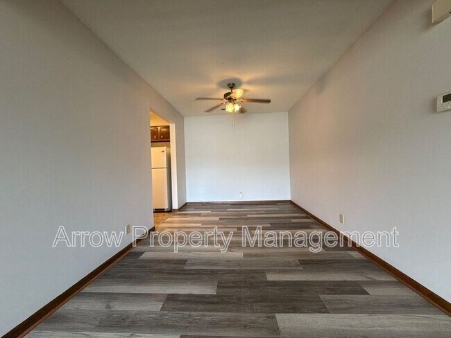 Building Photo - 3831 S 46th St