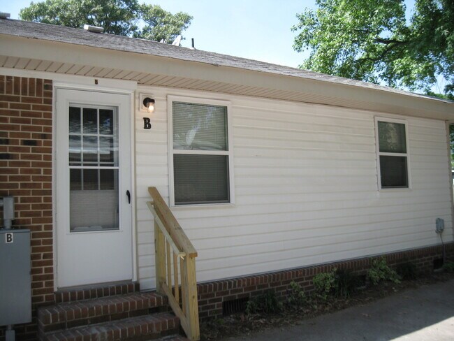 Primary Photo - 1334 E Balview Ave