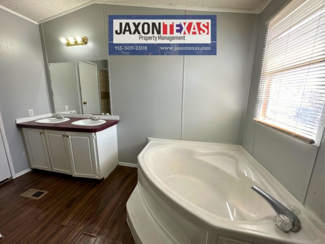 Building Photo - 850 Talbot Ave