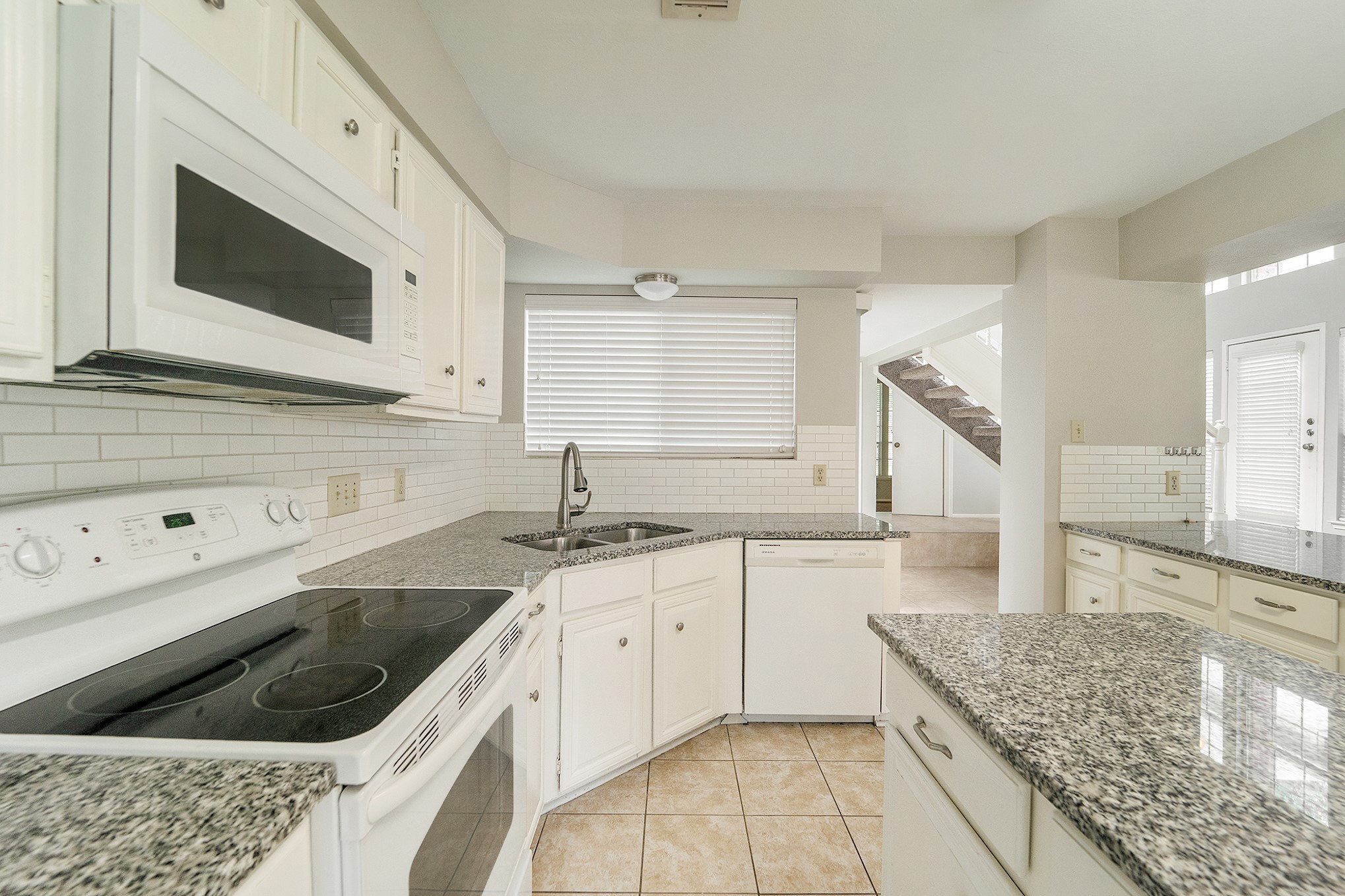 Building Photo - 14232 Reissen Ln
