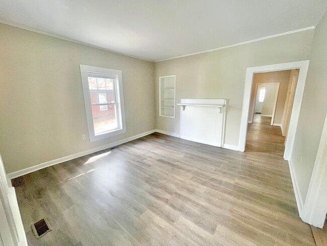 Building Photo - 1004 Highland Ave