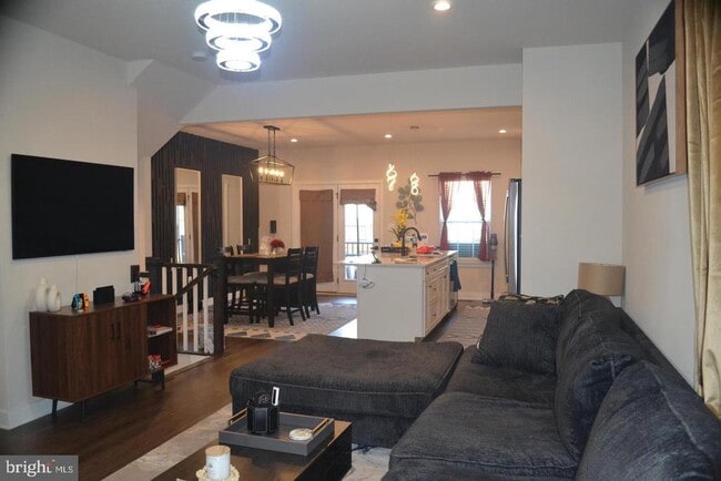 Building Photo - 1015 Rampart Dr