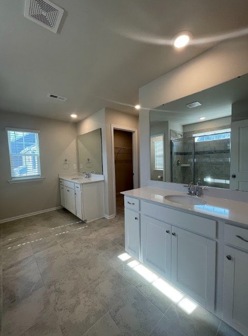 Building Photo - Spacious 4 Bed, 3.5 Bath Home with Nearly ...