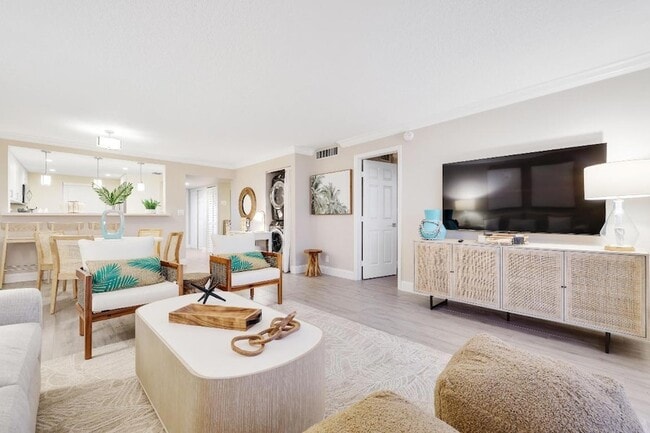 Building Photo - 601 N Ocean Blvd