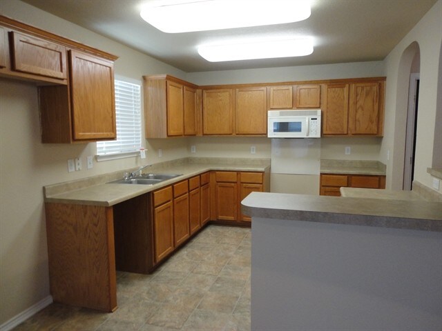 Building Photo - 12515 Skyline Mesa
