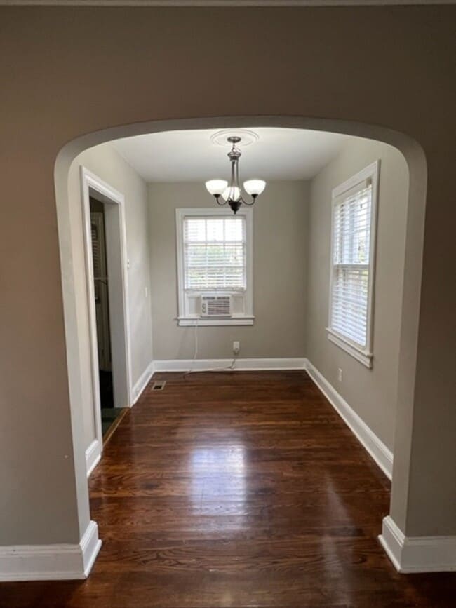 Building Photo - Location - Location - 2 story Duplex - Move In Ready !! This 2-bedroom - 1 Full Bath home is conv...