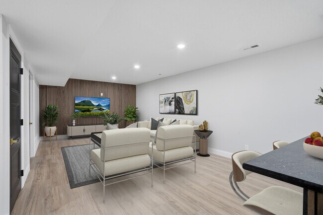Building Photo - 4403 Glen Eagle Dr