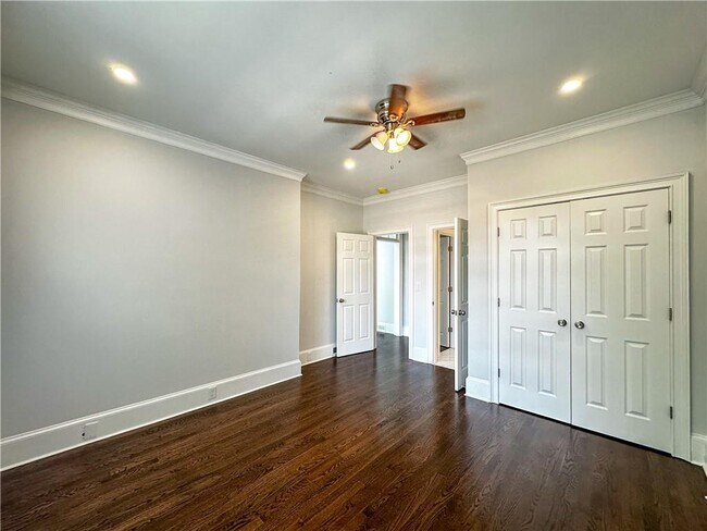 Building Photo - 2660 Coachmans Cir