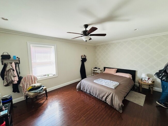 Building Photo - 48 2nd St