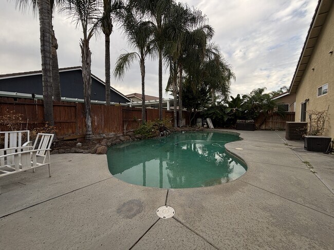 Building Photo - 5513 Goldseive Dr