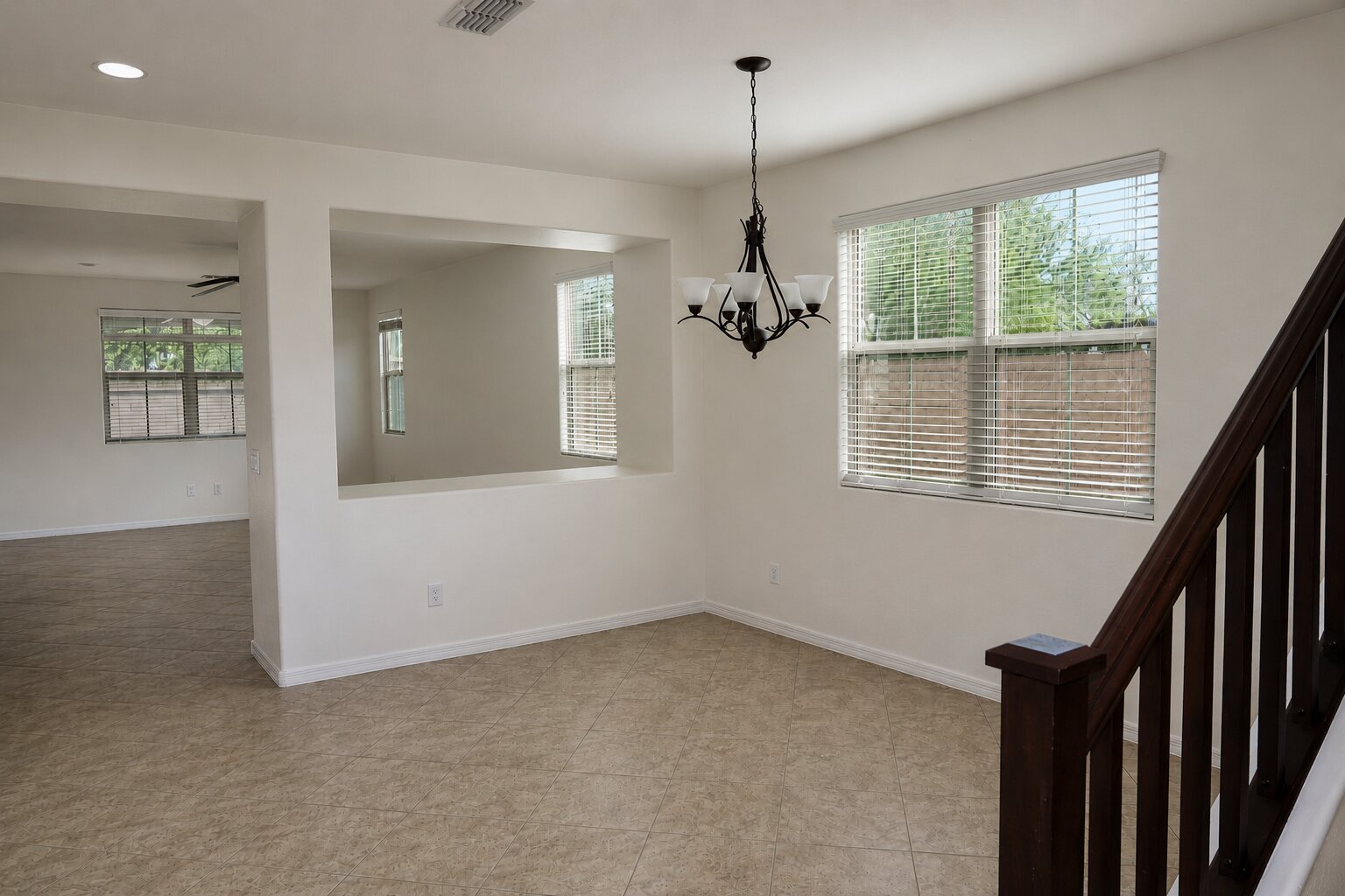 Building Photo - 1131 E Binner Dr