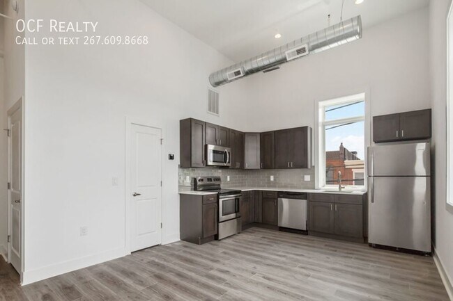 Building Photo - 1705 Jackson St