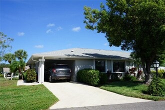 Building Photo - 2102 Hereford Dr