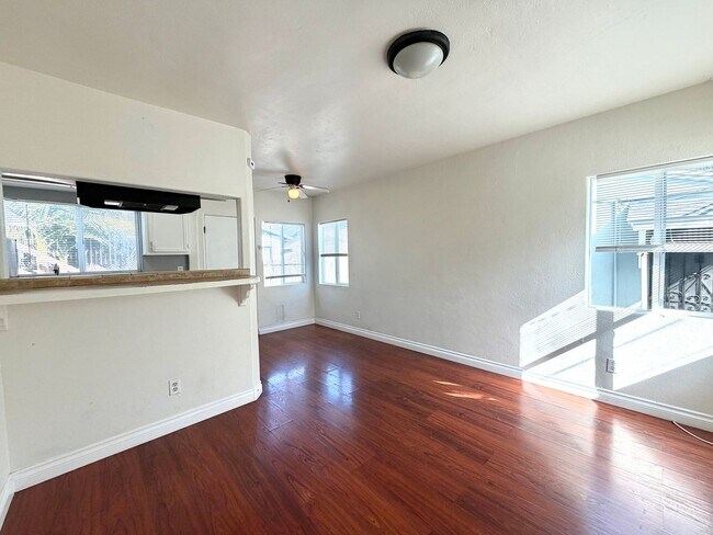 Building Photo - Now available 1bed/1bath unit in Normal Heights!