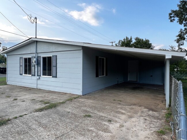 Building Photo - 26 Kurthwood Rd