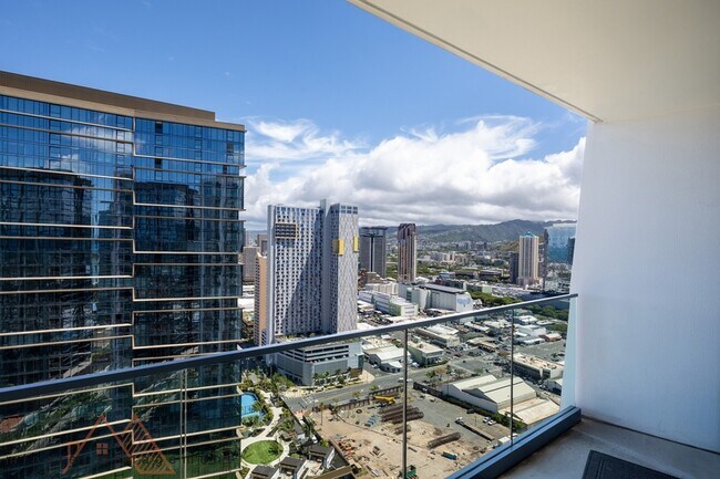 Building Photo - 1000 Auahi St