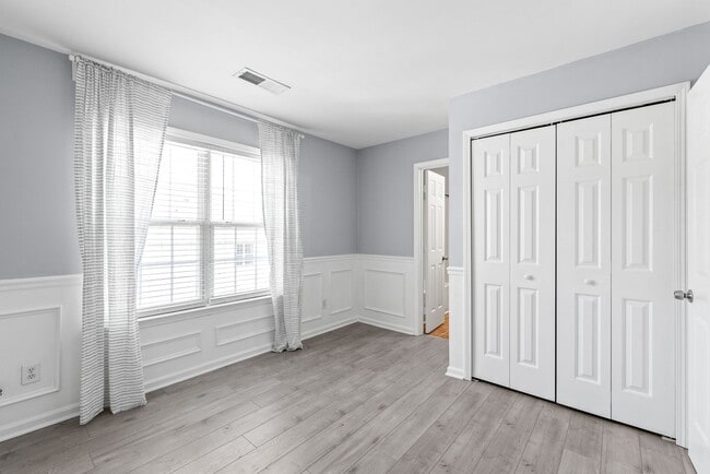 Building Photo - Gated Community in S. Charlotte